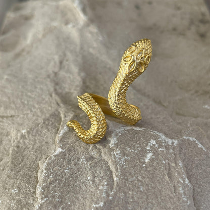 Rome-gold ring ZAMAC jewelry - Handmade jewelry for lovers of natural, clean shapes..